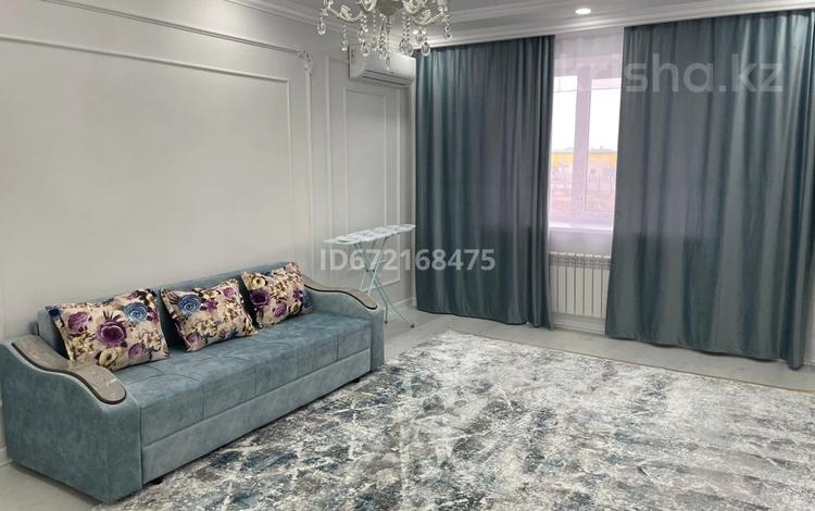 1-комнатная квартира · 48 м² · 2/9 этаж, мкр Нурсая 10 за 180 000 ₸ в Атырау — фото 2
