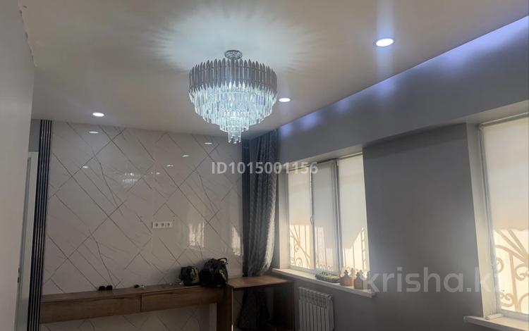 2-бөлмелі пәтер · 60 м² · 1/9 қабат, Нұрсая ш/а., Елорда 6/3, 6/4, 6/5, 6/6, 6/7, 6/8, 6Б, бағасы: 220 000 ₸ в Атырау, мкр Нурсая — фото 2