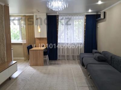 2-бөлмелі пәтер · 42 м² · 2/5 қабат, Шакарима — Кабанбай батыра, бағасы: 23.2 млн ₸ в Семее