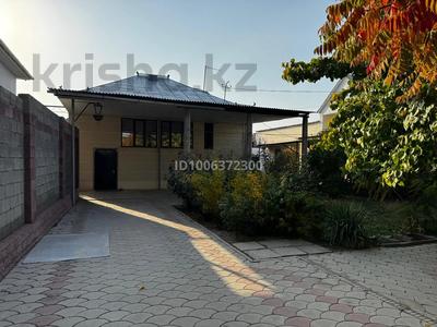 Отдельный дом · 8 комнат · 200 м² · 6 сот., Желтоксан — Пересечение Дулати ( золотой квадрат ) за 120 млн 〒 в Таразе