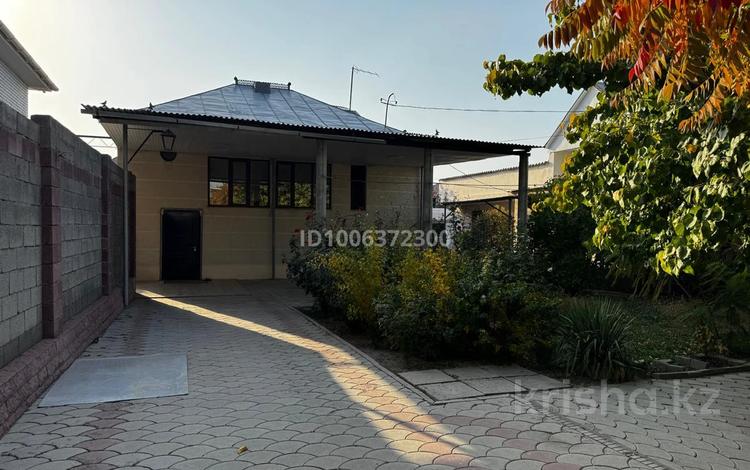 Отдельный дом · 8 комнат · 200 м² · 6 сот., Желтоксан — Пересечение Дулати ( золотой квадрат ) за 100 млн 〒 в Таразе — фото 2