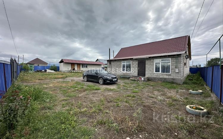 Отдельный дом · 3 комнаты · 106 м² · 8 сот., Караой 17 за 30 млн ₸ в Жибек Жолы — фото 19