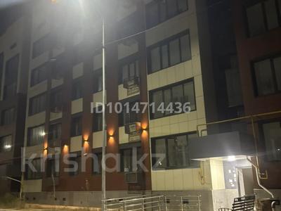 2-бөлмелі пәтер · 60 м² · 1/5 қабат, Бозарық ш/а 687/23, бағасы: 120 000 ₸ в Шымкенте, Абайский р-н
