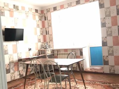 1-комнатная квартира · 52 м² · 1/5 этаж, мкр. Алтын орда 20 В за 130 000 ₸ в Актобе