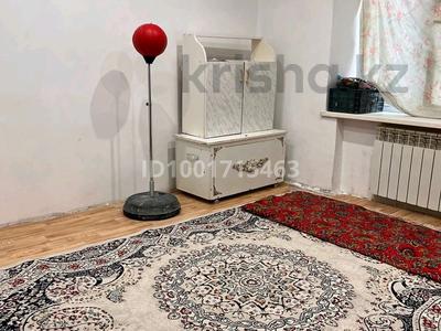 Продажа квартир в Актюбинской обл.: 1-комнатная квартира · 28 м² · 1/5 этаж, Жаманкулова 15 за 5 млн 〒 1-комнатная квартира · 28 м² · 1/5 этаж, Жаманкулова 15 за 5 млн 〒 в Актобе, мкр Москва