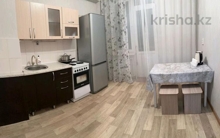 1-комнатная квартира · 42 м² · 2/9 этаж, Просп. Ильяса Есенберлина 23/1 за 10 000 ₸ в Усть-Каменогорске, Ульбинский — фото 2