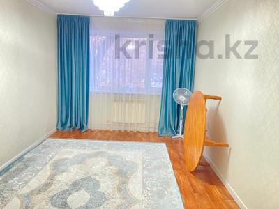 Продажа квартир в Карагандинской обл.: 3-комнатная квартира · 63.9 м² · 2/5 этаж, ул. Дюсембекова за 24.9 млн 〒 3-комнатная квартира · 63.9 м² · 2/5 этаж, ул. Дюсембекова за 24.9 млн 〒 в Караганде