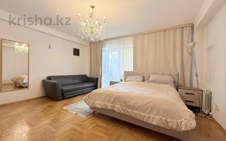 3-бөлмелі пәтер · 121 м² · 4/6 қабат, Шашкина — Просп. Аль-Фараби, бағасы: 140 млн ₸ в Алматы, Медеуский р-н — фото 36