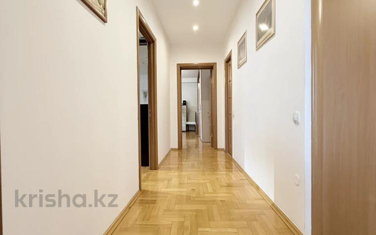 3-комнатная квартира · 121 м² · 4/6 этаж, Шашкина — Просп. Аль-Фараби за 140 млн ₸ в Алматы, Медеуский р-н — фото 46