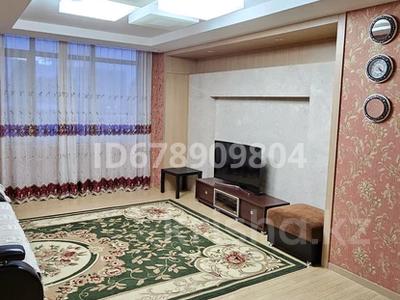 3-комнатная квартира · 100 м² · 5/25 этаж · помесячно, Кошкарбаева 8 за 430 000 〒 в Астане, Алматы р-н