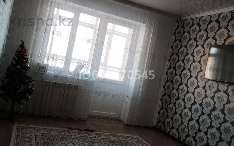 4-комнатная квартира · 102 м² · 7/9 этаж, 10 мкр 25 за 38 млн ₸ в Аксае — фото 2