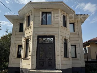 Отдельный дом · 5 комнат · 345 м², Радлова 40 за 3 млн 〒 в Алматы, Медеуский р-н
