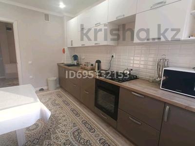 2-комнатная квартира · 67 м² · 7/10 этаж, мкр Кадыра Мырза-Али 17 — Гипермаркет Алтындар за 29.9 млн 〒 в Уральске