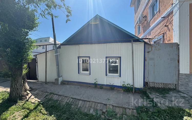 Жеке үй · 3 бөлме · 100 м² · 5 сот., Карева 26, бағасы: 18 млн ₸ в Уральске — фото 2
