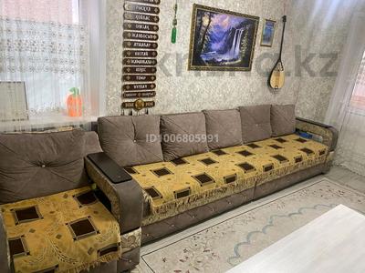 3-комнатная квартира · 67 м² · 4/5 этаж, 1-й квартал, 1-й квартал 6 — Рядом школа, Умай, Ануар, остановка Динамо, район очень тихий за 17.5 млн ₸ в Караганде, Алихана Бокейханова р-н