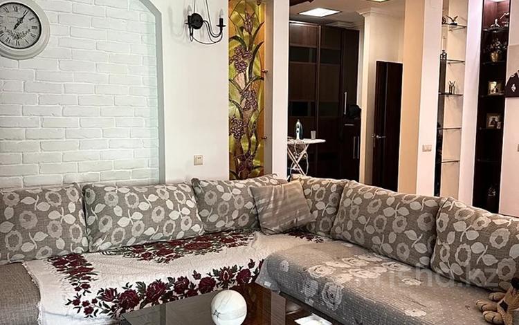 2-комнатная квартира · 90 м² · 4/18 этаж, Кожамкулова 273 за 73.2 млн ₸ в Алматы, Алмалинский р-н — фото 2