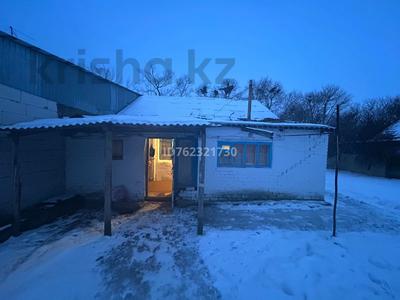 Отдельный дом · 4 комнаты · 56.3 м² · 6.3 сот., Жангир хана 4/1 — Жангир хана - Ленина за 5 млн ₸ в 