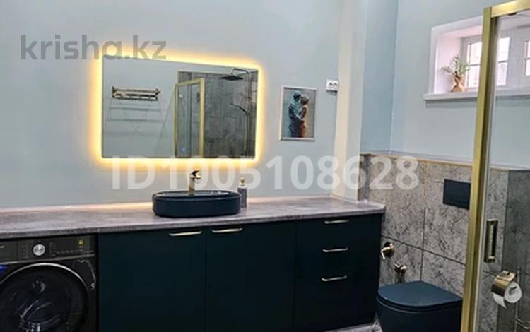 Отдельный дом · 5 комнат · 250 м² · 10 сот., Кайрат Рыскулбеков 35 — Туран , Vip городок за 100 млн 〒 в Косшы — фото 3