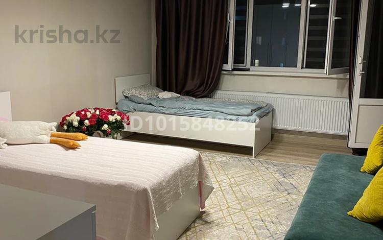 2-комнатная квартира · 65 м² · 17/19 этаж, Брусиловского 167 за 320 000 ₸ в Алматы, Алмалинский р-н — фото 2