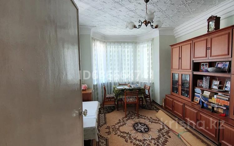 3-комнатная квартира, 65.1 м², 2/3 этаж, Бокейханова — Цон за 18 млн 〒 в Балхаше — фото 2