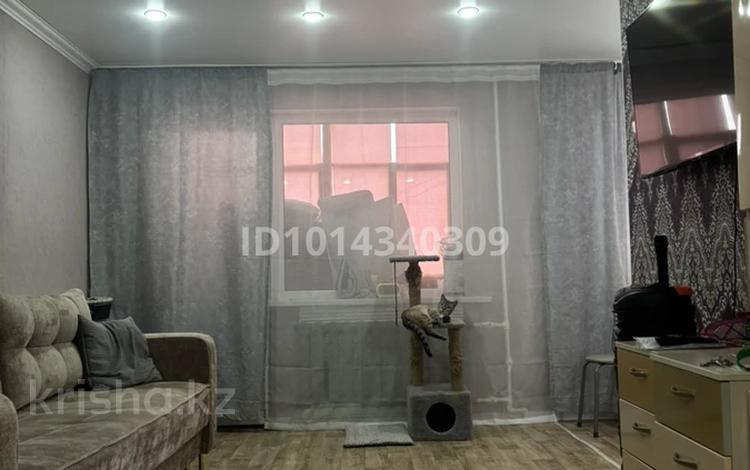 2-бөлмелі пәтер · 49.2 м² · 3/5 қабат, Бейбитшилик 10 1, бағасы: 10 млн ₸ в Уштобе — фото 2