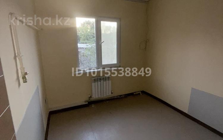 Часть дома · 3 комнаты · 100 м² · 4 сот., Улица Иванова-Сокольского 11 — ЖАРОКОВА УТЕПОВА за 300 000 ₸ в Алматы, Бостандыкский р-н — фото 2