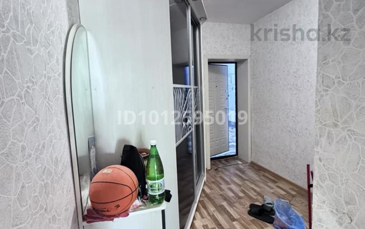 2-комнатная квартира · 56.5 м² · 2/10 этаж, Каирбекова 371/1 — возле супермаркета Солнечный за 27 млн ₸ в Костанае — фото 2