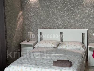 Тәулігіне пәтерлер в Атырауской обл.: 1-бөлмелі пәтер · 45 м² · 8/10 қабат, Әйтеке би — Набережная, обл.акимат, бағасы: 15 000 〒 1-бөлмелі пәтер · 45 м² · 8/10 қабат, Әйтеке би — Набережная, обл.акимат, бағасы: 15 000 〒 в Атырау