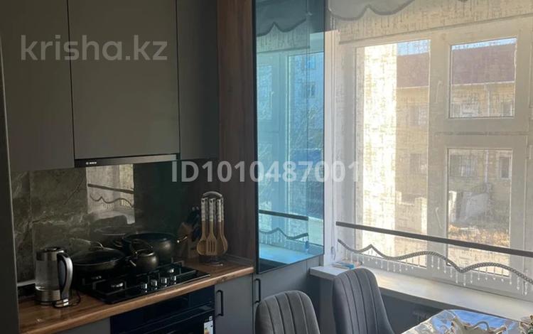 1-бөлмелі пәтер · 40 м² · 2/3 қабат, "Шығыс 2" ш/а. 361, бағасы: 12 млн ₸ в Актау, мкр "Шыгыс 2" — фото 2