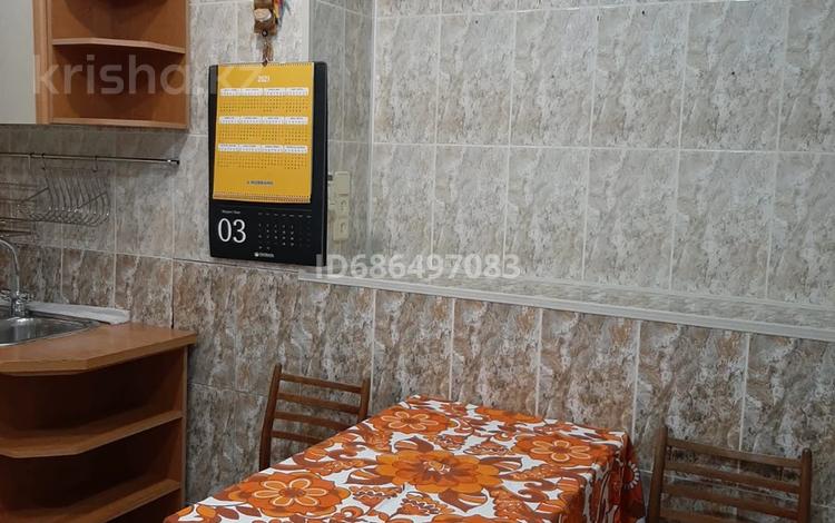 2-бөлмелі пәтер, 70 м², 4/5 қабат ай сайын, 15-й мкр, бағасы: 170 000 〒 в Актау, 15-й мкр — фото 2