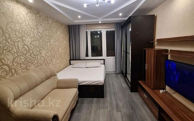 1-комнатная квартира · 30.3 м² · 2/4 этаж, мкр Коктем-1 23 за 250 000 ₸ в Алматы, Бостандыкский р-н — фото 2
