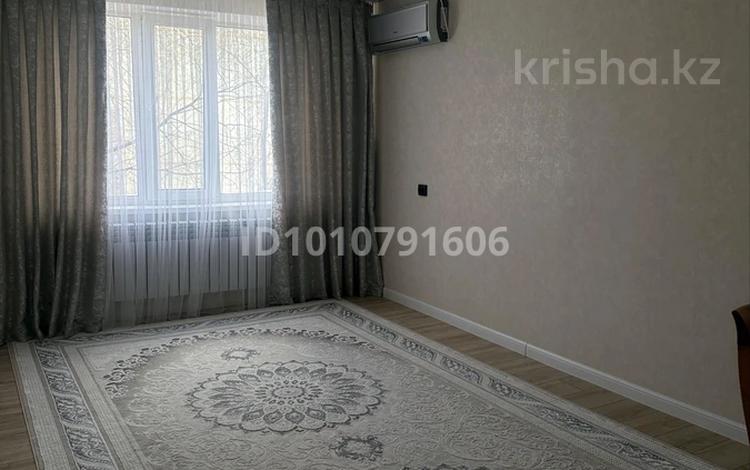 3-бөлмелі пәтер · 70 м² · 2/5 қабат, мкр 11 92, бағасы: 30 млн ₸ в Актобе — фото 2