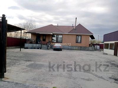 Отдельный дом · 5 комнат · 200 м² · 10 сот., 1 Орманды 9 — Где новая скорая за 48 млн 〒 в Семее, Красный Кордон