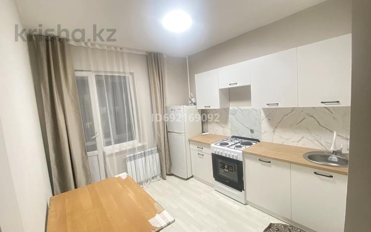 2-комнатная квартира, 59.2 м², 6/9 этаж помесячно, Райымбек батыра 273