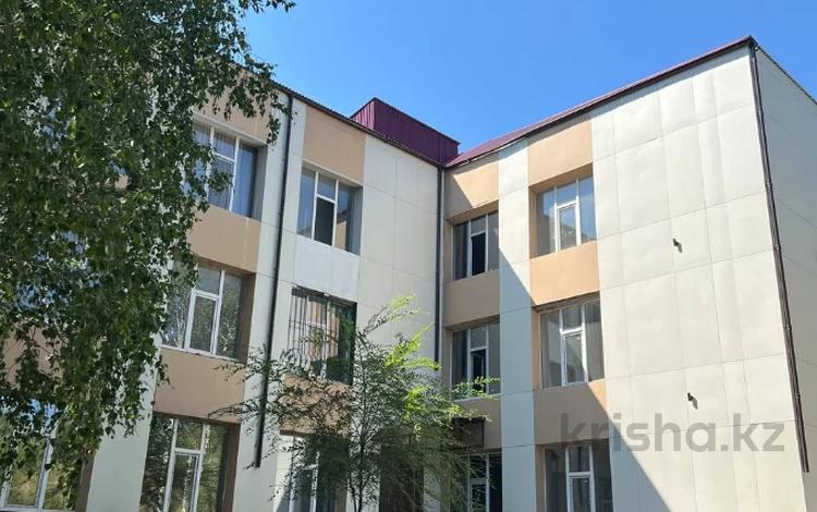 4-бөлмелі пәтер, 80.5 м², 1/3 қабат, Пахомова, бағасы: ~ 21 млн 〒 в Усть-Каменогорске — фото 2