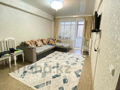 3-комнатная квартира, 70 м², 2/5 этаж, Михаэлиса 26 за 25 млн 〒 в Усть-Каменогорске