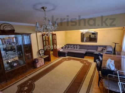 Продажа квартир в Алматы: 5-комнатная квартира · 136 м² · 1/5 этаж, мкр Жетысу-4 19 — Момышулы за 98 млн 〒 5-комнатная квартира · 136 м² · 1/5 этаж, мкр Жетысу-4 19 — Момышулы за 98 млн 〒 в Алматы, Ауэзовский р-н