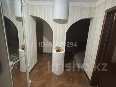 2-комнатная квартира · 55.5 м² · 4/5 этаж, Победы за 25 млн 〒 в Уральске, мкр Школьник