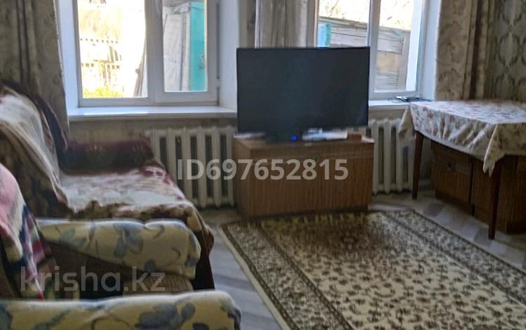 3-комнатная квартира · 67.6 м² · 1/1 этаж, 1-й переулок Валиханова 26 кв. 1 — Вторая улица от Завода в сторону РЭСа за 9 млн ₸ в Макинске — фото 2