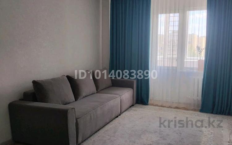 2-комнатная квартира · 65 м² · 6/12 этаж, Достык 14 за 20 000 ₸ в Астане, Есильский р-н — фото 2