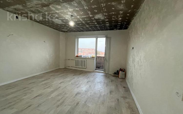 1-комнатная квартира · 36 м² · 8/9 этаж, мкр Юго-Восток, мкр Степной 2 1 — Степной 2 дом 1 за 13.5 млн ₸ в Караганде, Казыбек би р-н — фото 2