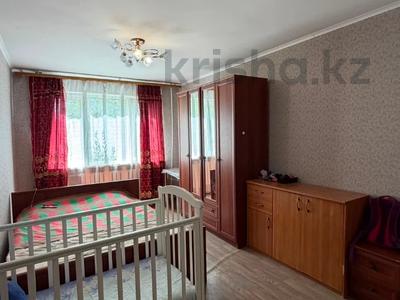 3-бөлмелі пәтер · 61 м² · 3/5 қабат, 1 ш/а, Есет Батыра, бағасы: 16 млн ₸ в Актобе, мкр 5
