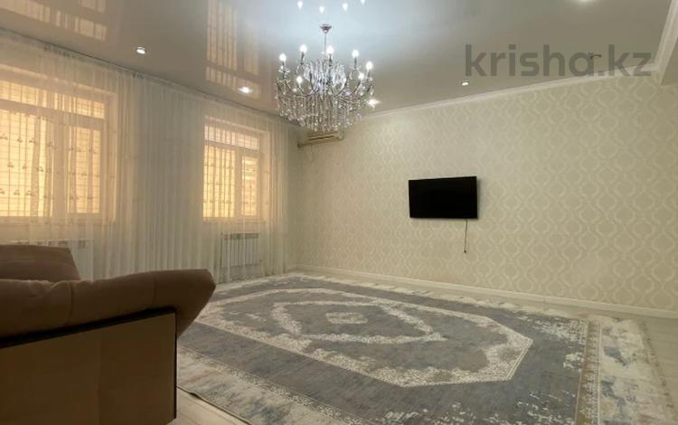 3-комнатная квартира · 89 м² · 3/10 этаж, 17-й мкр 99 за 250 000 ₸ в Актау — фото 3