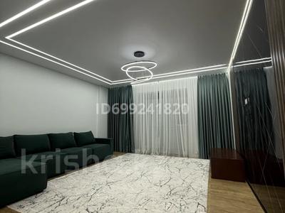 2-бөлмелі пәтер · 70 м² · 4/9 қабат, Самал 82/3 — Коняхина, бағасы: 250 000 ₸ в Уральске