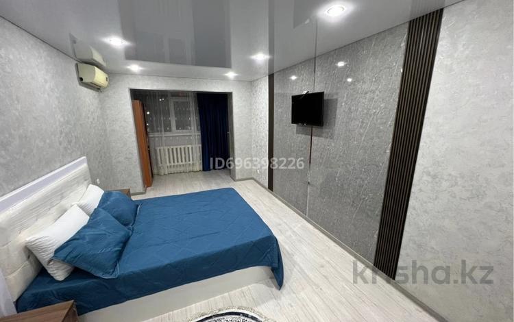 1-комнатная квартира · 35 м² · 2/5 этаж, Бектурганова 13 за 10 000 ₸ в  — фото 2