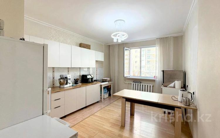 2-бөлмелі пәтер · 80 м² · 2/12 қабат, Кошкарбаева 46/1, бағасы: ~ 30.6 млн ₸ в Астане, Сарайшык р-н — фото 6