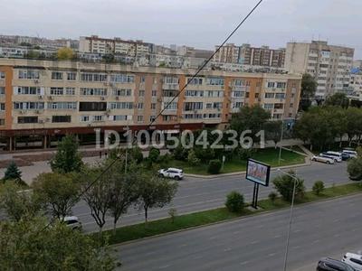 4-комнатная квартира · 85 м² · 8/9 этаж, Сазда-1, Абулхаирхана 79 — Художественный лицей за 250 000 〒 в Актобе