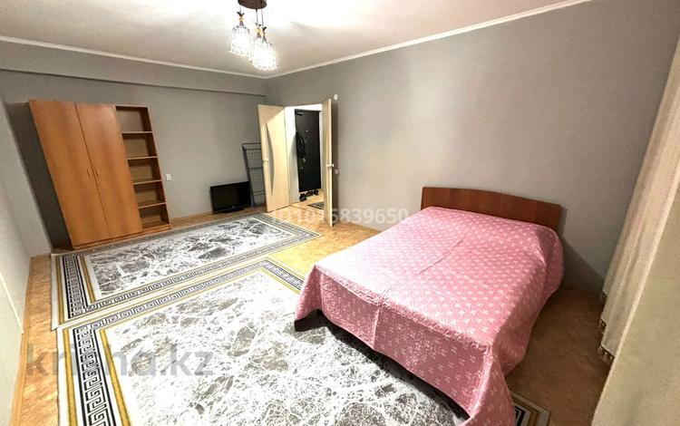 1-комнатная квартира · 60 м² · 4/9 этаж, Аль-Фараби 34 — Кшт за 12 000 ₸ в Усть-Каменогорске — фото 2