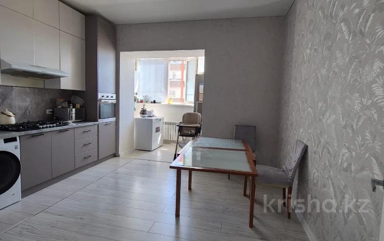 2-бөлмелі пәтер · 80 м² · 3/5 қабат, мкр. Алтын орда, бағасы: 28 млн ₸ в Актобе — фото 2