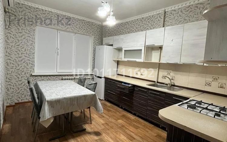 3-комнатная квартира · 65 м² · 5/6 этаж, мкр Нурсая 75 за 22 млн ₸ в Атырау — фото 2